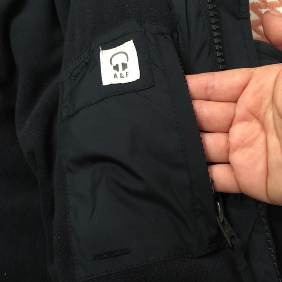 Abercrombie & Fitch XL Hunters Pass Puffer Jacket - Picture 5 of 8